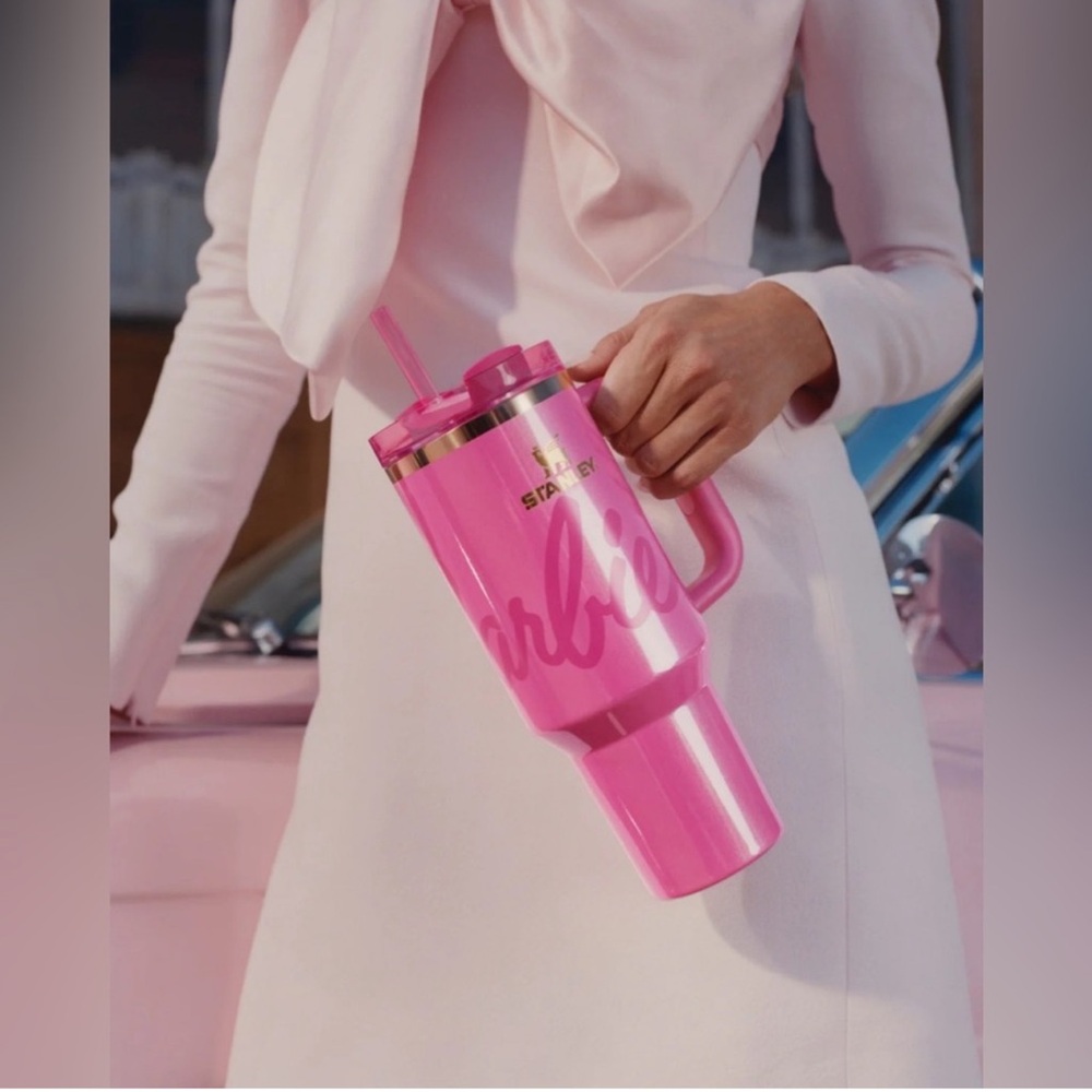 NWB~STANLEY x BARBIE™ ICON 40 OZ QUENCHER - Picture 3 of 4